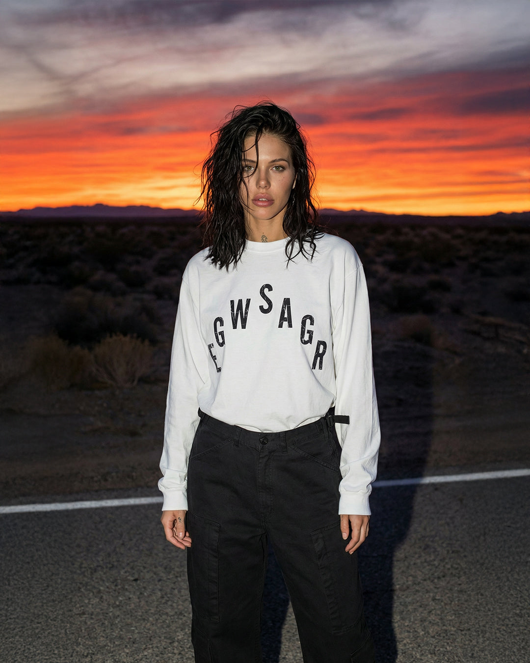 Pyramid Logo LS Tee <WHITE>