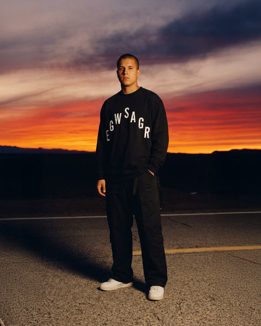 Pyramid Logo LS Tee <BLACK>