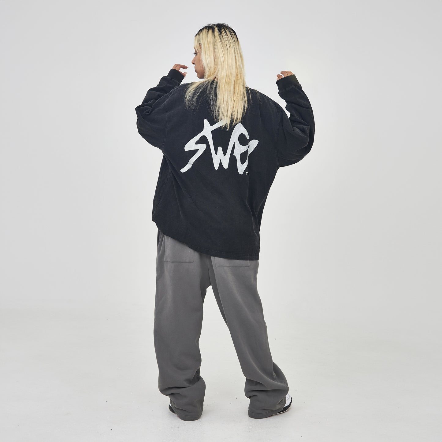 SWG SIGNATURE LOGO LT-SHIRT BLACK